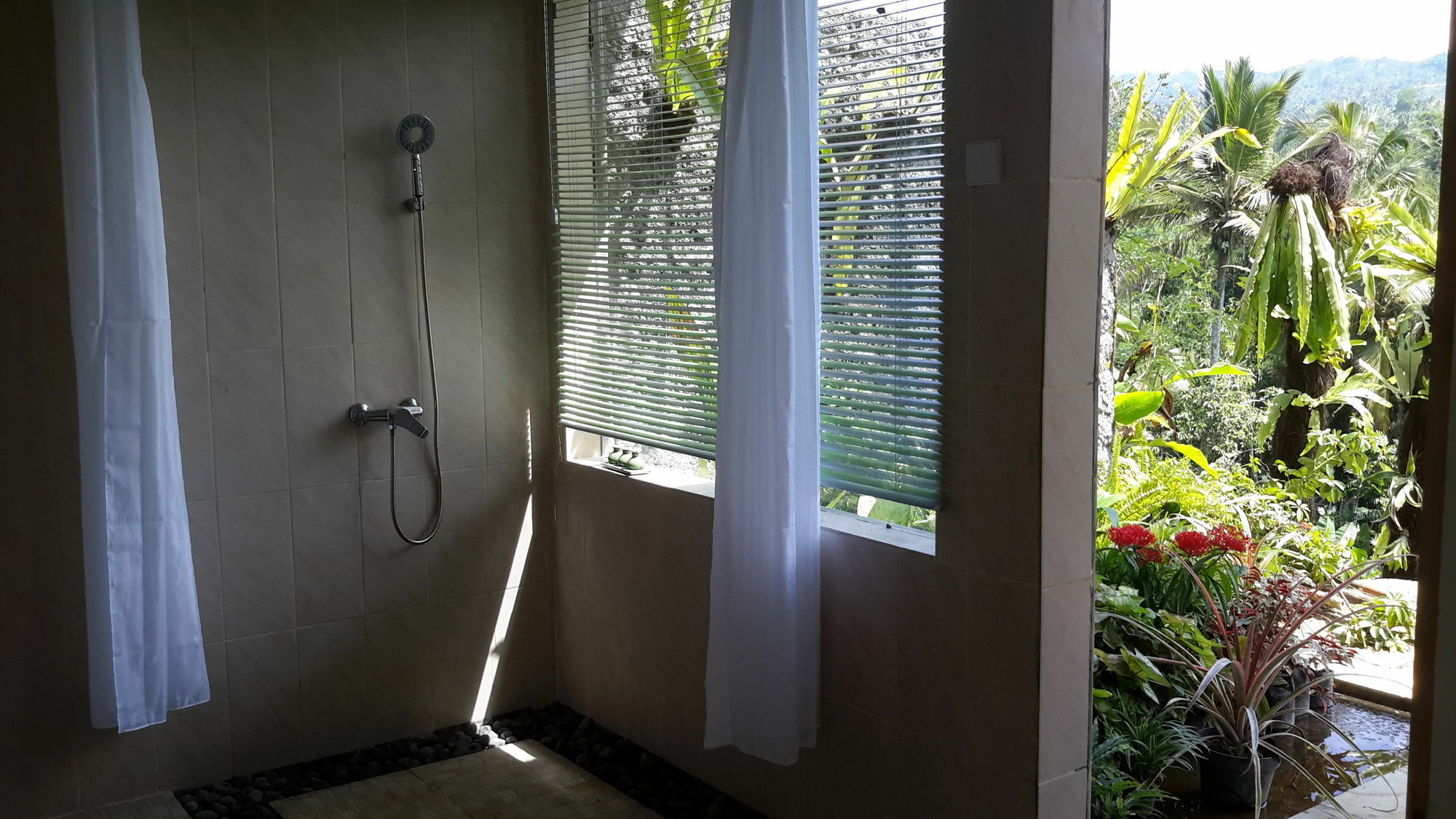 The Aura Shanti Retreat Baturiti ภายนอก รูปภาพ